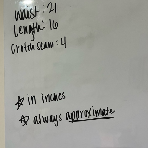 Plus Size Pink Shorts - 22/24 - Cato - Barbie Core - Bubblegum Pink - Gold - Picture 6 of 8